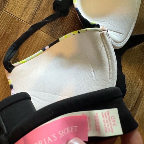 Victorias Secret Hottie Halter Banded Push-Up Bikini Top - Picture 5 of 5